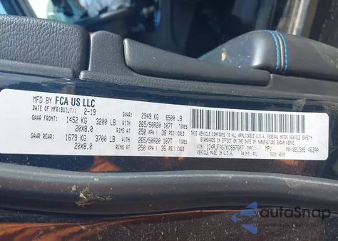 2019 Jeep Grand Cherokee Upland 4X4 z USA, uszkodzony, nr VIN 1C4RJFAG7KC697607